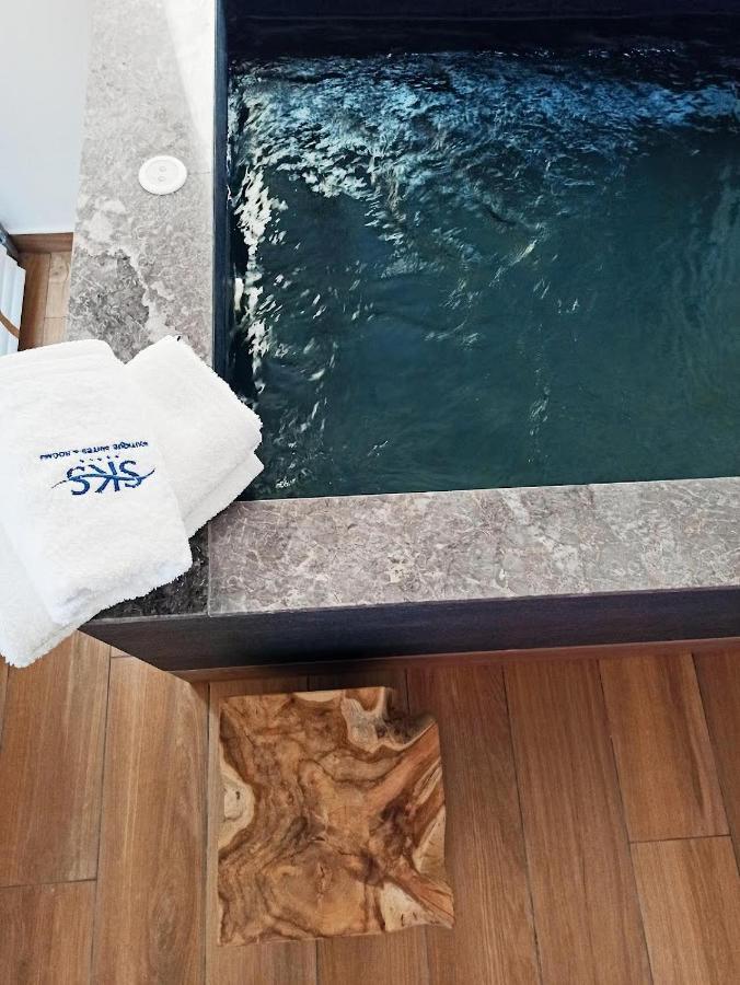 Sks Luxury Suites & Rooms Paralía Dış mekan fotoğraf
